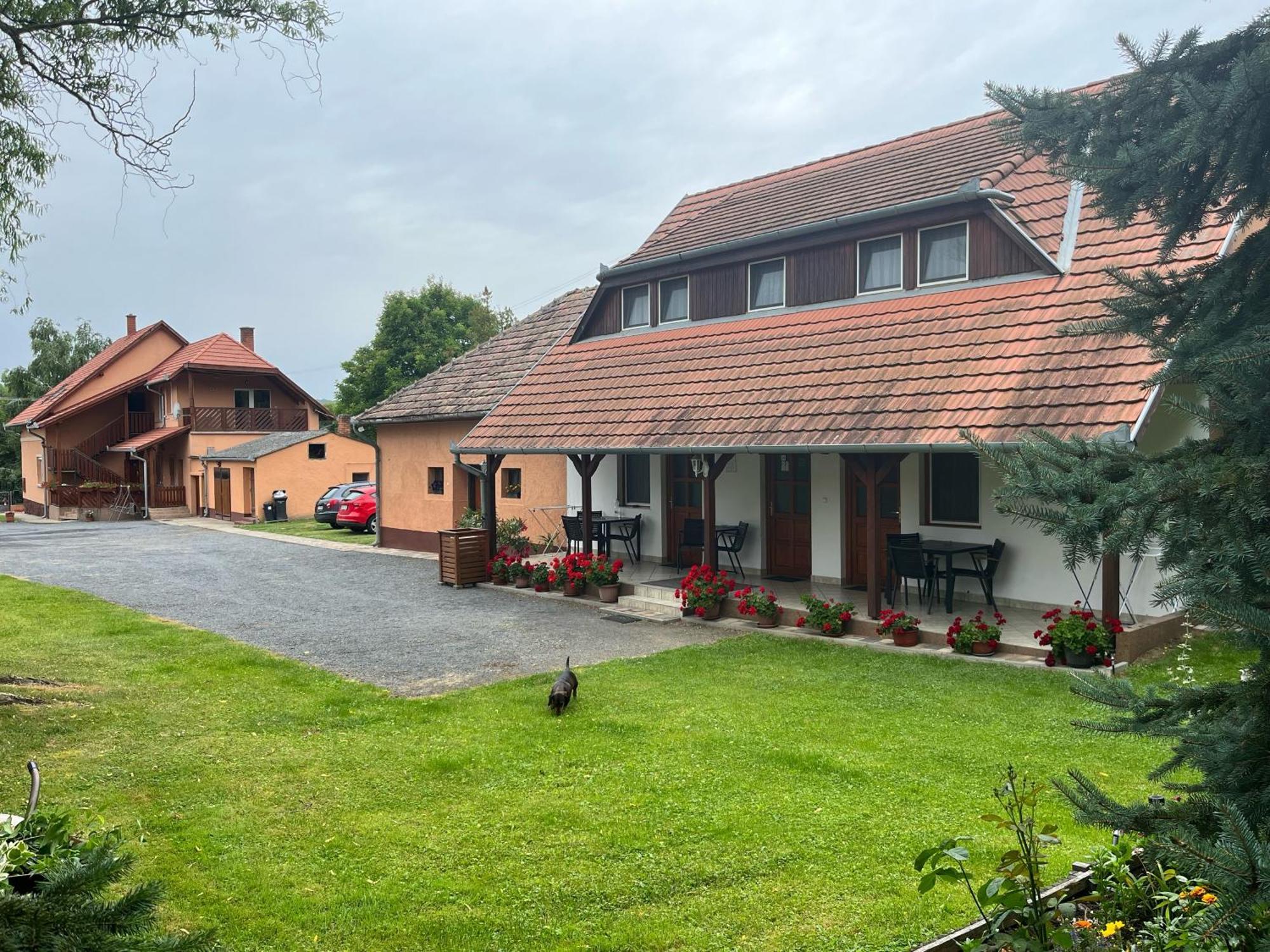 Ibolya Vendégház Kehidakustány Exterior foto